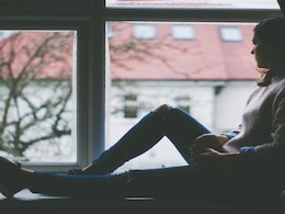 Lady Doctor Suicide : अमेरिकेच्या एका 'नाही' मुळे टॅलेंटेड डॉक्टरचा शेवट! आईने सांगितले धक्कादायक सत्य