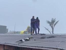 Satara News: 'बदली करा अन्यथा आत्महत्या..' एसटी कर्मचारी थेट डेपोच्या पत्र्यांवर चढला; साताऱ्यात तुफान ड्रामा