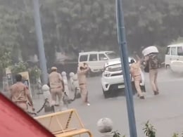 राजस्थान यूनिवर्सिटी में RSS का कार्यक्रम... NSUI ने फाड़ा पोस्टर, पुलिस के लाठीचार्ज से तेज हुई सियासत राजस्थान यूनिवर्सिटी में RSS का कार्यक्रम... NSUI ने फाड़ा पोस्टर, पुलिस के लाठीचार्ज से तेज हुई सियासत
