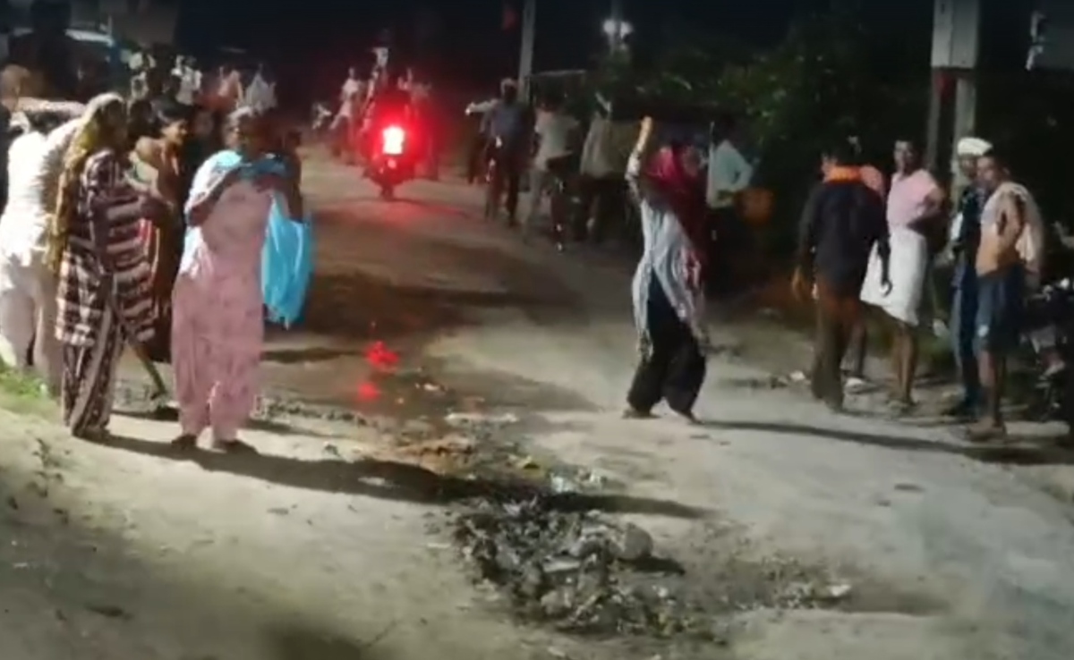 मंदिर की जमीन पर मुस्लिम बच्चों के खेलने पर भिड़े दो पक्ष, आधा दर्जन से अधिक लोग घायल
