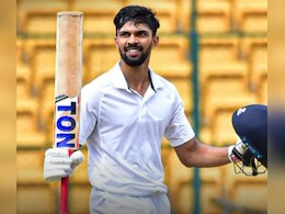 जिसको एशिया कप से किया गया नजरअंदाज, उसने दलीप ट्रॉफी में शतक ठोक दिलाई अपनी याद जिसको एशिया कप से किया गया नजरअंदाज, उसने दलीप ट्रॉफी में शतक ठोक दिलाई अपनी याद