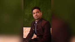 युवक की टूटी सगाई, हो गया इतना डिप्रेस कि ब्लेड से गला काटकर कर ली आत्महत्या