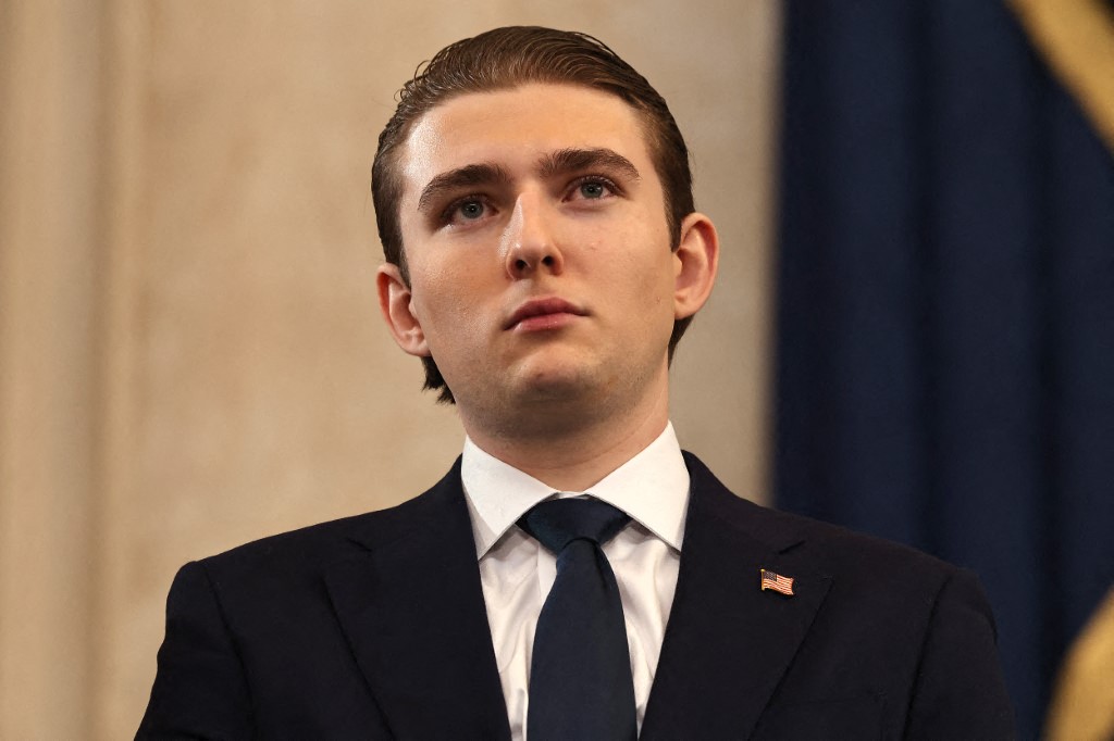 Donald Trump's Son Reserves Whole Floor At Trump Tower For Date: Report