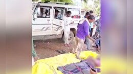 सिंगरौली में शव बना तमाशा... मुर्दा को जिंदा करने का खेल, तांत्रिक कर रहा था झाड़-फूंक