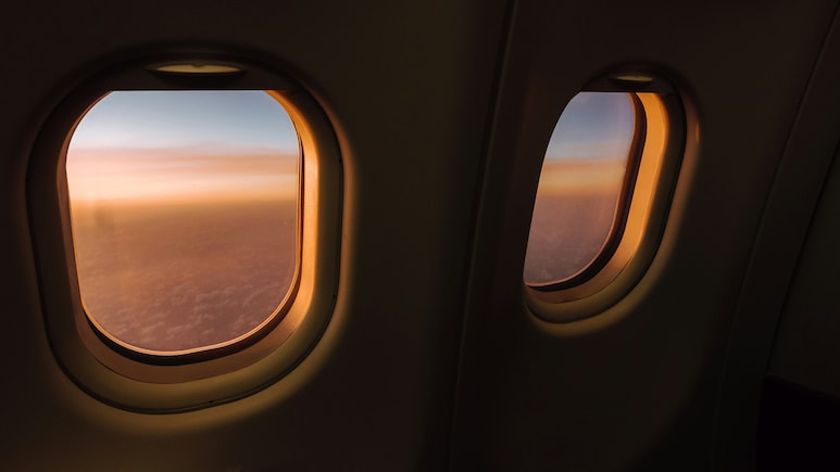 Why Flight Attendants Ask You To Keep Window Shades Open During Landing Why Flight Attendants Ask You To Keep Window Shades Open During Landing