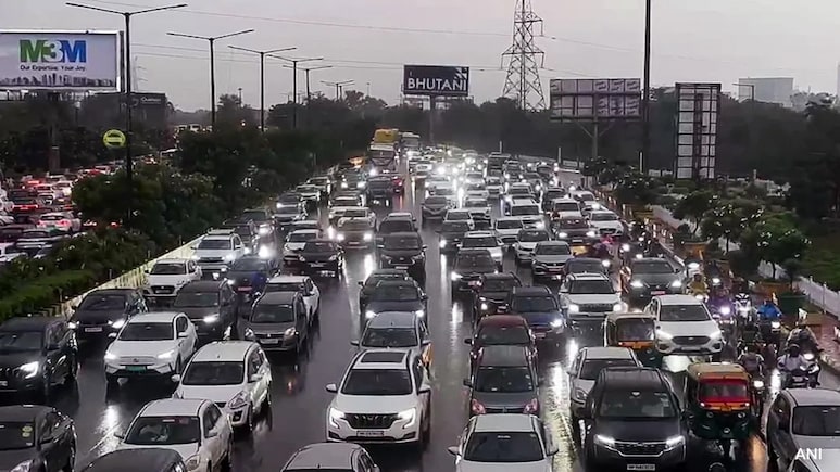Noida Schools Shut On Wednesday Due To Heavy Rainfall Noida Schools Shut On Wednesday Due To Heavy Rainfall