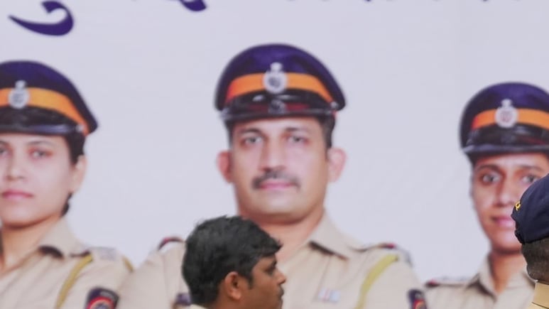 18 हजार पुलिसकर्मी, 10 हजार CCTV... बम बलास्ट की धमकी के बीच गणेश विसर्जन को लेकर अलर्ट पर मुंबई