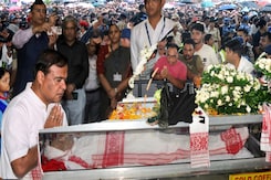 Assam Chief Minister Himanta Biswa Sarma Orders SIT To Probe Zubeen Garg's Death Assam Chief Minister Himanta Biswa Sarma Orders SIT To Probe Zubeen Garg's Death