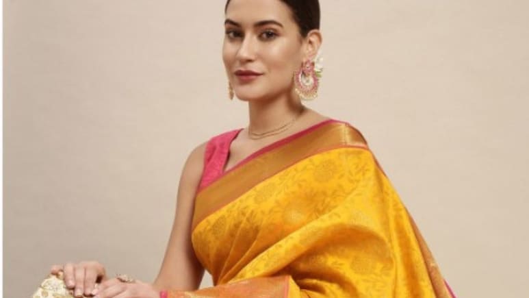 Navratri 2025 Day 1: नवरात्रि पर दिखना चाहती हैं सबसे ख़ास, ये पीले रंग के ऑउटफिट हो सकते हैं आपके लिए परफेक्ट Navratri 2025 Day 1: नवरात्रि पर दिखना चाहती हैं सबसे ख़ास, ये पीले रंग के ऑउटफिट हो सकते हैं आपके लिए परफेक्ट