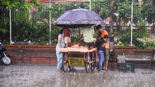 Rajasthan Rain: नवरात्रि के पहले दिन राजस्थान में भारी बारिश का अलर्ट, इन जिलों में गरजेंगे बादल