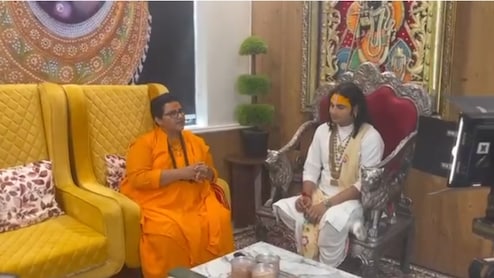 महिलाओं पर विवादित बयान देने वाले अनिरुद्धाचार्य को मिला प्रज्ञा का साथ, बोलीं-लड़कियां अर्धनग्न दिखाई देती हैं