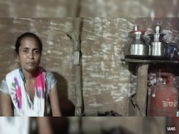 सोचा नहीं था कभी गैस पर खाना पका सकेंगे... उज्जवला योजना की लाभार्थी ने PM मोदी को दिया धन्यवाद सोचा नहीं था कभी गैस पर खाना पका सकेंगे... उज्जवला योजना की लाभार्थी ने PM मोदी को दिया धन्यवाद