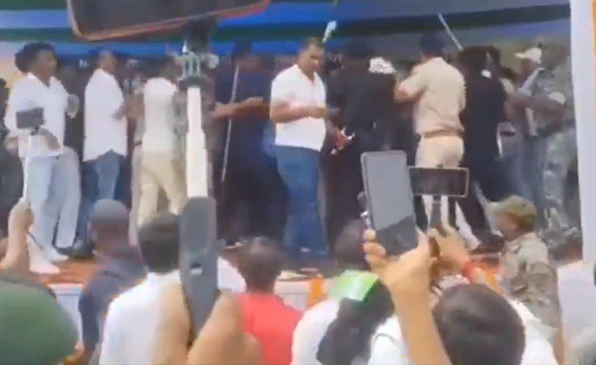 NDA कार्यकर्ता सम्मेलन में मंच पर ही मारपीट... बिहार में चुनाव से पहले मचे घमासान पर क्या बोले नेता?