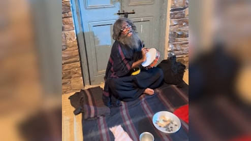 भिखारी बनकर सड़क पर भीख मांगती दिखी ये दिग्गज एक्ट्रेस, डफली बजाकर गाया सलमान का गाना...पहचाना क्या?