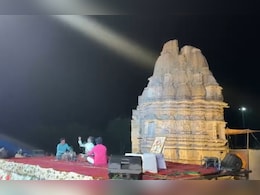मालानी महोत्सव: केराड़ू में सांस्कृतिक संध्या की धूम, रंग-बिरंगी रोशनी से सजा मिनी खजुराहो मालानी महोत्सव: केराड़ू में सांस्कृतिक संध्या की धूम, रंग-बिरंगी रोशनी से सजा मिनी खजुराहो