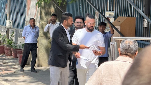 क्रिकेटर युवराज सिंह से ED दफ्तर में पूछताछ, ऑनलाइन बेटिंग ऐप केस में हो रहे सवाल-जवाब