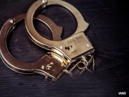 Arrest: भीम आर्मी का जिला अध्यक्ष गिरफ्तार, नाबालिग बच्ची से छेड़छाड़ और घर जलाने की धमकी देने का है आरोप Arrest: भीम आर्मी का जिला अध्यक्ष गिरफ्तार, नाबालिग बच्ची से छेड़छाड़ और घर जलाने की धमकी देने का है आरोप