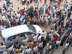 Assam, Meghalaya Taxi Standoff Leaves Several Tourists Stranded