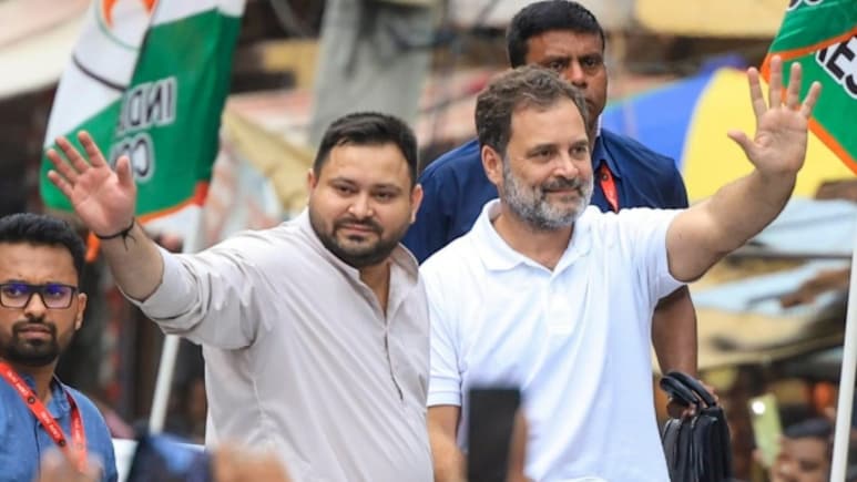 पटना में नहीं बनी सीटों पर बात, अब तेजस्वी की दिल्ली में राहुल से मुलाकात, क्या आज बनेगी बात? पटना में नहीं बनी सीटों पर बात, अब तेजस्वी की दिल्ली में राहुल से मुलाकात, क्या आज बनेगी बात?