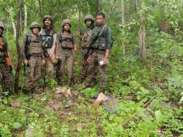 Naxal News: अबूझमाड़ में फिर सुरक्षाबलों को मिली बड़ी सफलता, नक्सल डंप बरामद, नेलनार एरिया कमेटी के नक्सलियों की सक्रियता की आशंका Naxal News: अबूझमाड़ में फिर सुरक्षाबलों को मिली बड़ी सफलता, नक्सल डंप बरामद, नेलनार एरिया कमेटी के नक्सलियों की सक्रियता की आशंका