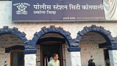 Akola News: अकोल्यात औरंगजेबाच्या पोस्टरवर दुग्धाभिषेक; 8 ते 10 अनोळखी इसमांविरोधात गुन्हा दाखल