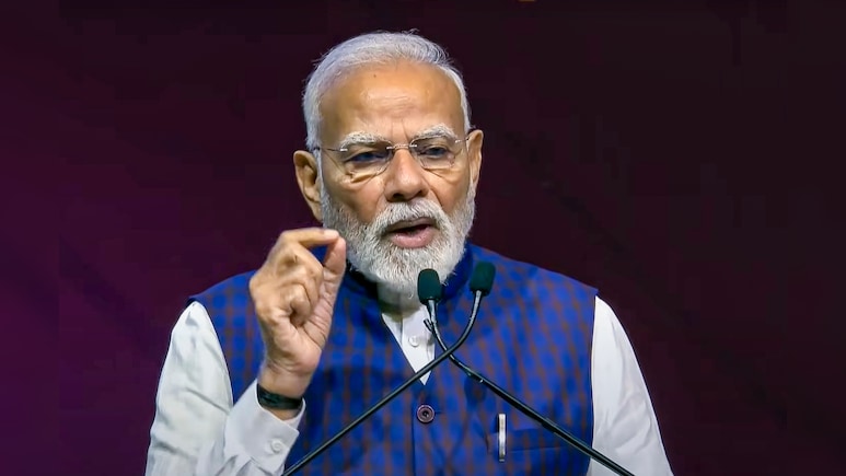 विदेश गया या लौट आया, किस बात पर ताली बजा रहे हो.... जब पीएम मोदी की बात पर गूंज उठे ठहाके विदेश गया या लौट आया, किस बात पर ताली बजा रहे हो.... जब पीएम मोदी की बात पर गूंज उठे ठहाके