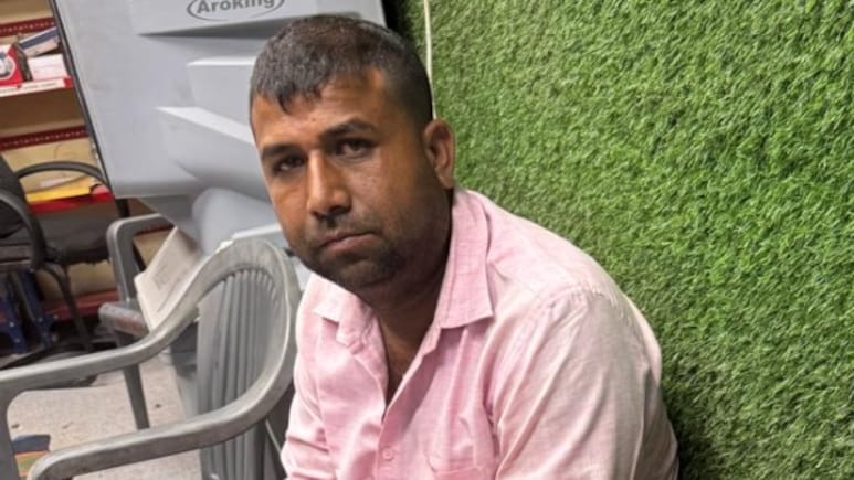 Jaipur News: पटवारी ने 50 लाख की मांगी रिश्वत, ACB ने पटवारी के दलाल को 30 लाख की घूस लेते रंगे हाथों पकड़ा Jaipur News: पटवारी ने 50 लाख की मांगी रिश्वत, ACB ने पटवारी के दलाल को 30 लाख की घूस लेते रंगे हाथों पकड़ा