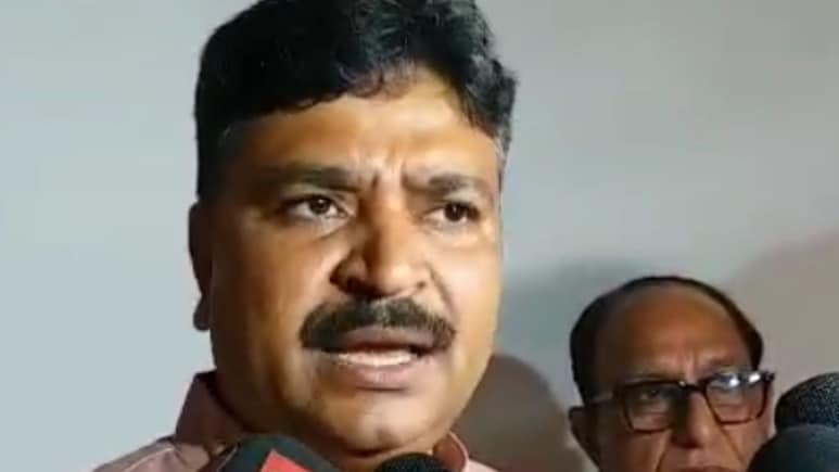 राजस्थान में सियासी गणित बैठाने के लिए किया गया निकायों का परिसीमन- टीकाराम जूली
