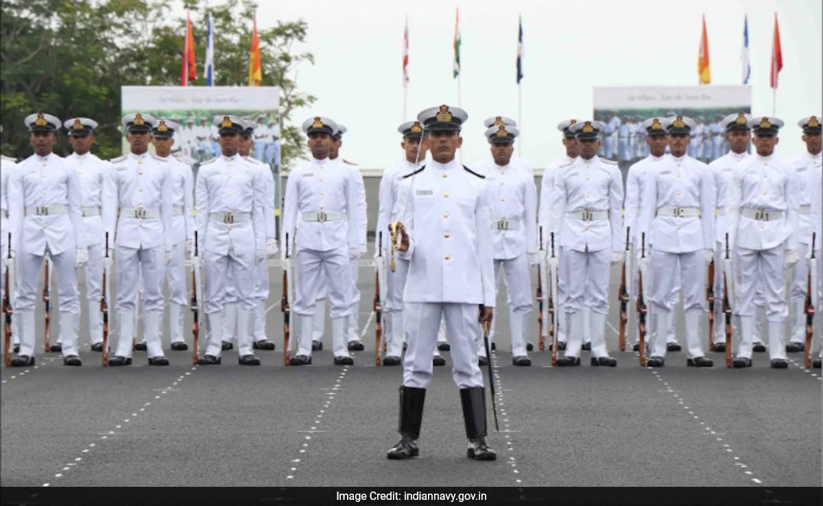 Indian Navy Opens Applications for 260 Officer Posts