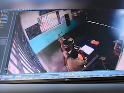 Video: Daring Jail Break In Andhra Pradesh, Prisoner Targets Warden