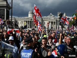 Huge Anti-Immigration Rally In London, Cops Punched, Kicked By Protesters Huge Anti-Immigration Rally In London, Cops Punched, Kicked By Protesters