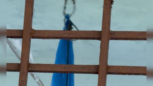 छत्तीसगढ़ में 9वीं की छात्रा ने हॉस्टल में फांसी लगाकर दी जान, डरी-सहमी साथी छात्राएं छोड़ रहीं कमरे