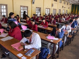 राज्यातील बारावीच्या विद्यार्थ्यांना मोठा दिलासा!परीक्षेचा अर्ज भरण्यास 'या' तारखेपर्यंत मुदतवाढ, DCM शिंदेंनी शिक्षण मंत्र्यांना दिले निर्देश राज्यातील बारावीच्या विद्यार्थ्यांना मोठा दिलासा!परीक्षेचा अर्ज भरण्यास 'या' तारखेपर्यंत मुदतवाढ, DCM शिंदेंनी शिक्षण मंत्र्यांना दिले निर्देश