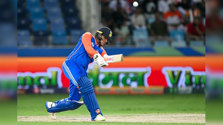 IND vs SL: अभिषेक शर्मा ने T20I में वर्ल्ड रिकॉर्ड बनाकर मचाया तहलका, ऐसा करने वाले दुनिया के इकलौते बल्लेबाज बने