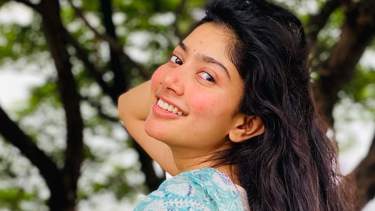 साई पल्लवी की स्विम सूट वाली फोटो थीं फेक, एक्ट्रेस ने असली फोटो दिखा बदनाम करने वालो को दिया करारा जवाब