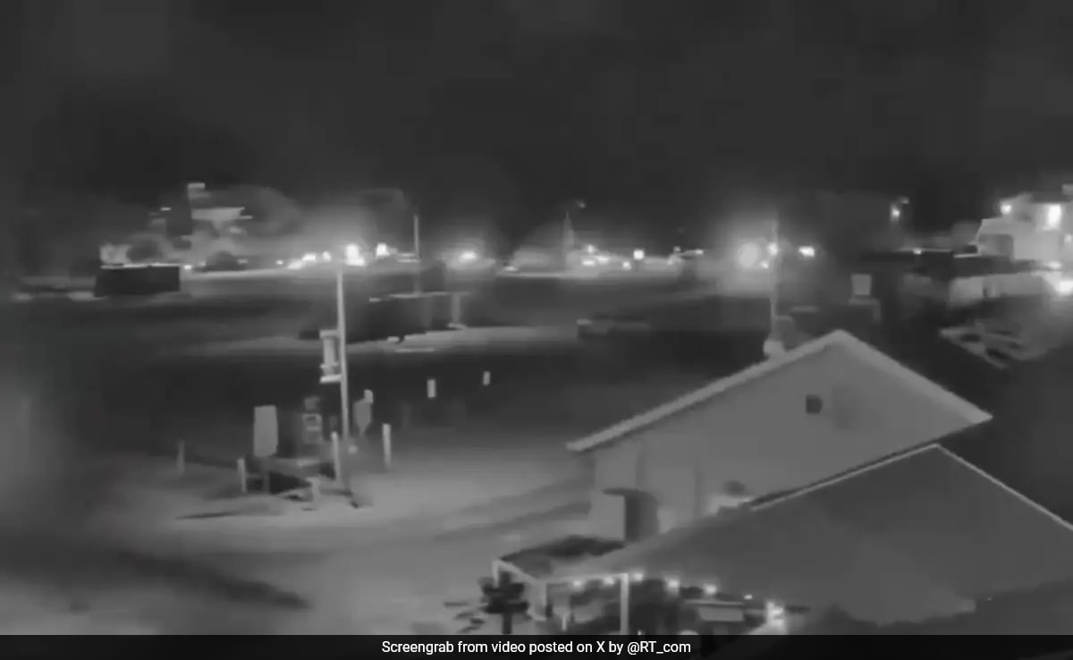 3 Dead, Many Injured As Gunman On Boat Fires At US Restaurant
