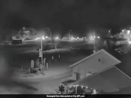 3 Dead, Many Injured As Gunman On Boat Fires At US Restaurant 3 Dead, Many Injured As Gunman On Boat Fires At US Restaurant