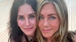 "The One Where Rachel Styles Monica's Hair": Fans Have A <i>FRIENDS</i> Flashback As Jennifer Aniston-Courteney Cox Reunite
