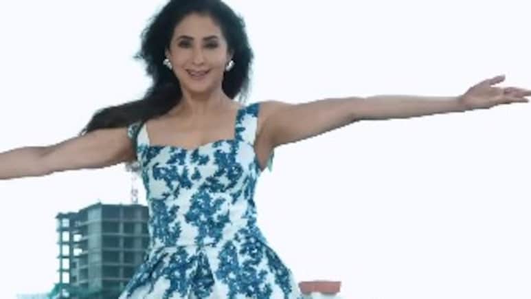 30 Years Of <i>Rangeela</i>: Urmila Matondkar Dances To Iconic Song <i>Rangeela Re</i>, Calls It A "Grand Celebration Of Life"