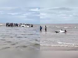 Video: Scorpio Gets Stuck In Sand At Maharashtra Beach. Then The Waves Come