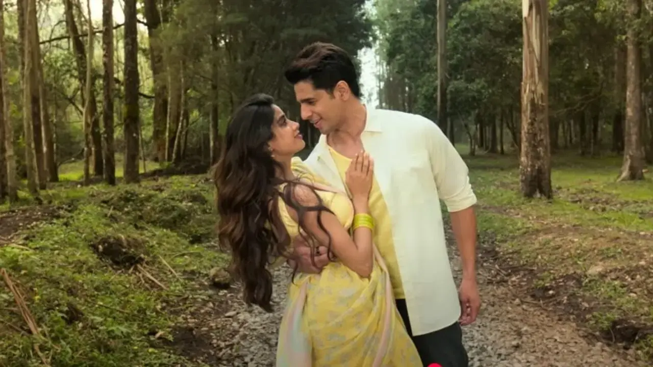 <i>Param Sundari</i> Box Office Collection Day 3: Sidharth Malhotra-Janhvi Kapoor's Film Gets Sunday Boost, Mints Rs 26.75 Crore