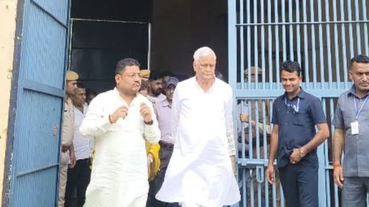 किरोड़ी लाल मीणा अचानक क्यों पहुंचे झालावाड़ जेल, राजनीतिक गलियारों में चर्चाएं तेज