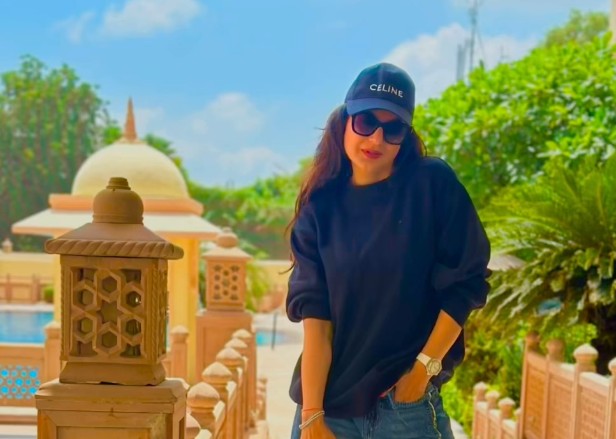 सेल्फ डाउट में रहते थे ऋतिक रोशन, इस एक्ट्रेस ने दिलाया स्टार बनने का यकीन, 50 की उम्र में हैं सिंगल