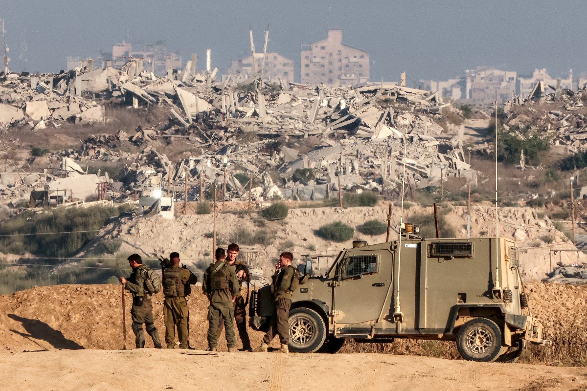 50 Palestinians Killed As Israel Steps Up Attacks In Gaza
