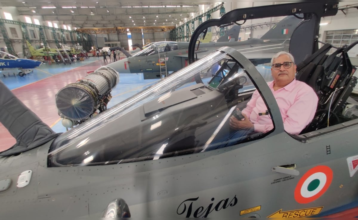 NDTV's Science Editor Pallava Bagla sitting in the pilots seat of cockpit of the Tejas fighter plane NDTV's Science Editor Pallava Bagla sitting in the pilots seat of cockpit of the Tejas fighter plane