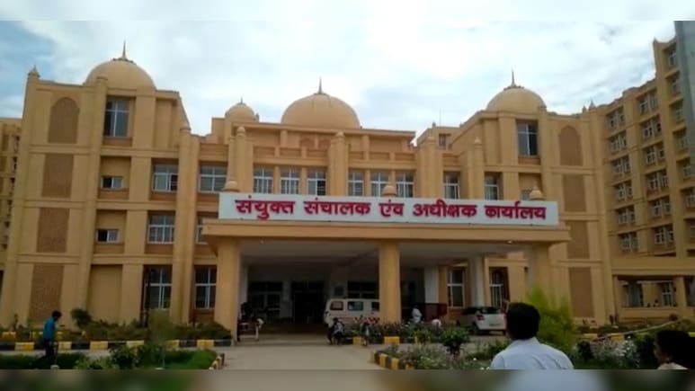 'पहले 500 रुपये दो'- ग्वालियर के अस्पताल में जवान बेटे की लाश के सामने रोती मां से सौदेबाजी ! 'पहले 500 रुपये दो'- ग्वालियर के अस्पताल में जवान बेटे की लाश के सामने रोती मां से सौदेबाजी !