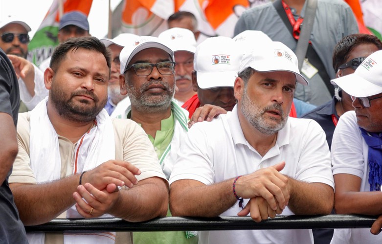 बिहार में कहां-कहां से चुनाव लड़ेगी हेमंत सोरेन की पार्टी JMM, 12 सीटों पर दावा, कितनी की उम्मीद?