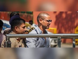 शिखर धवन से ईडी ने की इतने घंटों तक पूछताछ, इस केस में उलझते दिख रहे पूर्व बल्लेबाज शिखर धवन से ईडी ने की इतने घंटों तक पूछताछ, इस केस में उलझते दिख रहे पूर्व बल्लेबाज