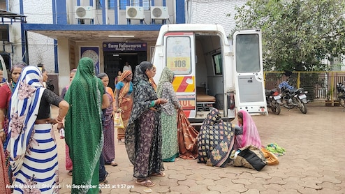 शिवपुरी में क्या ऐसे चलेगा जिला अस्पताल? स्टाफ की लापरवाही से गेट पर ही हुआ बच्चे का जन्म