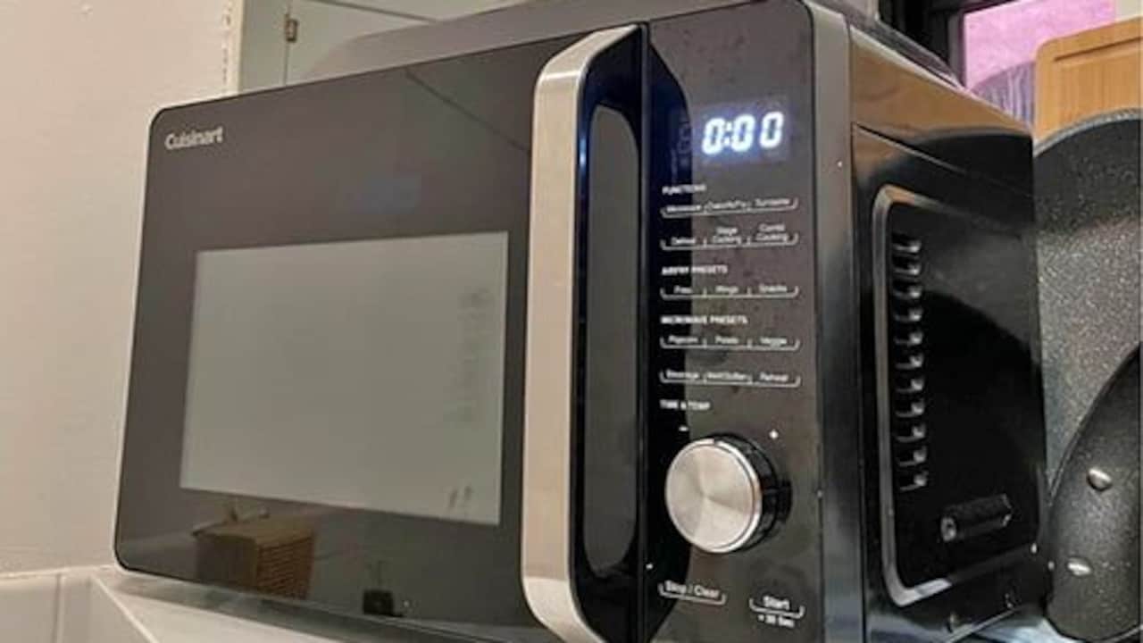 Get to know how can you cook delicious food in a microwave